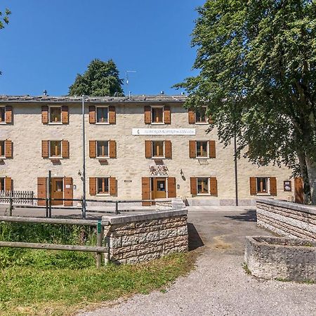 Locanda Alpina A 1250 Mt Ала Экстерьер фото