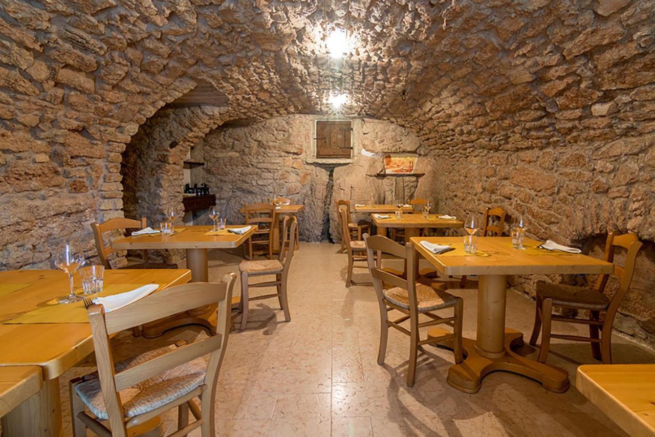 Locanda Alpina A 1250 Mt Ала Экстерьер фото