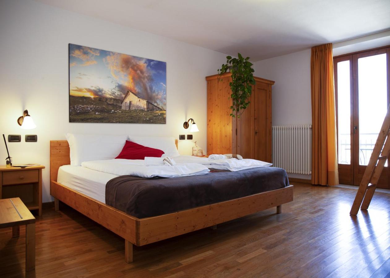Locanda Alpina A 1250 Mt Ала Экстерьер фото