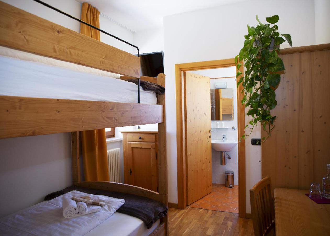 Locanda Alpina A 1250 Mt Ала Экстерьер фото