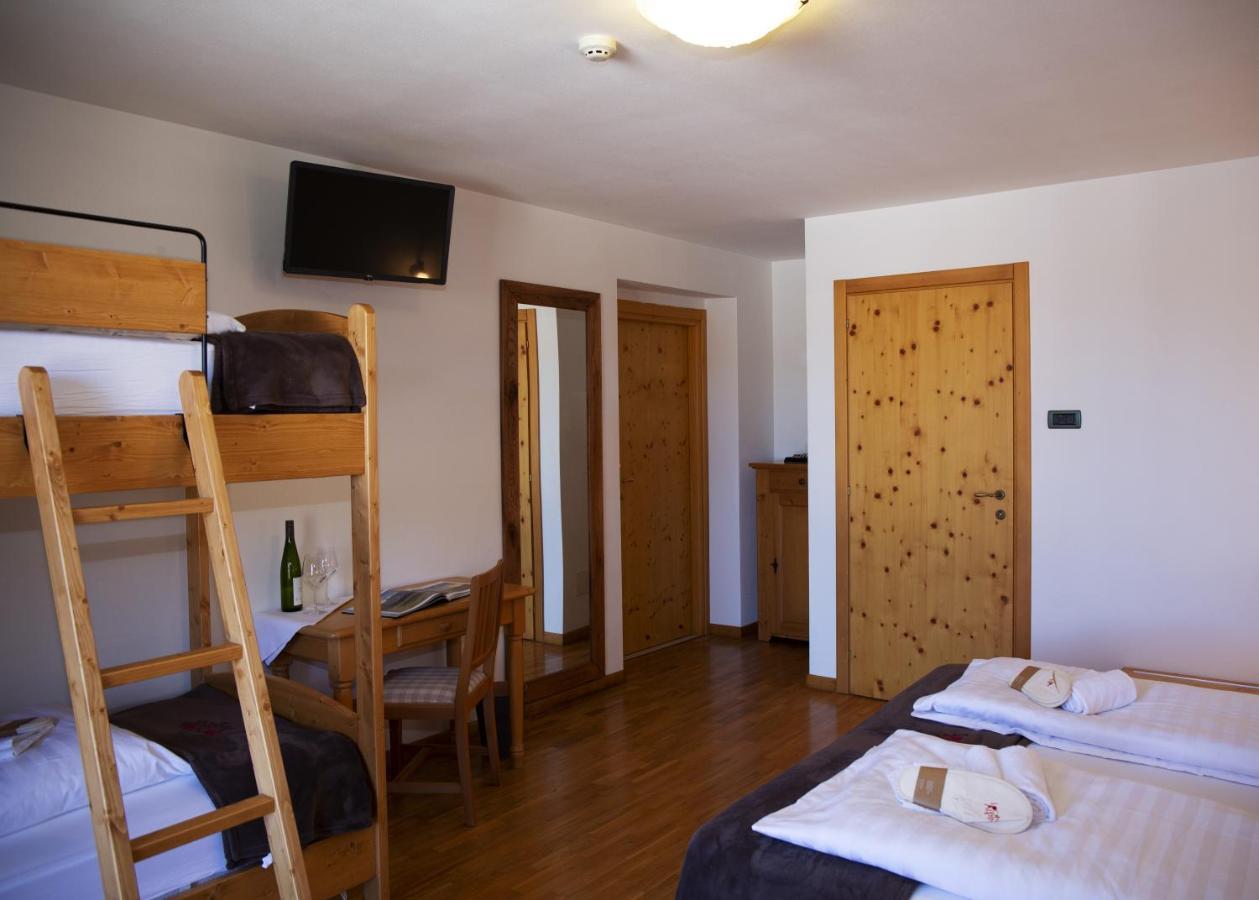Locanda Alpina A 1250 Mt Ала Экстерьер фото